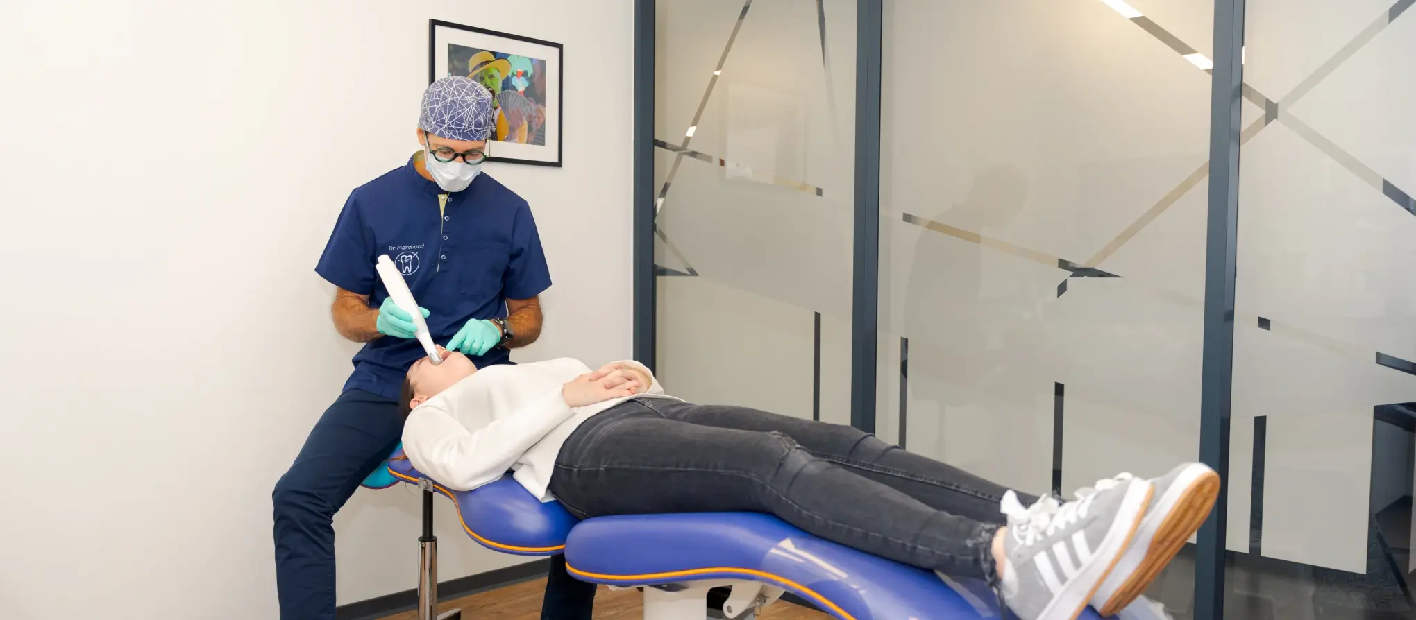 camera intra orale au Cabinet F.L.A., situé au Havre 76